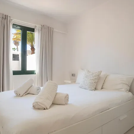 Lanzahost Casa Sunny Seafront *