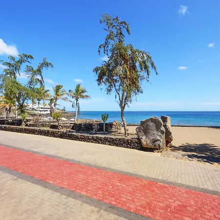 Lanzahost Casa Sunny Seafront *