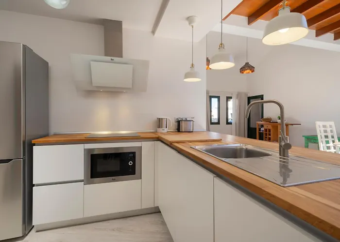 Lanzahost Casa Sunny Seafront Prázdninový dům *