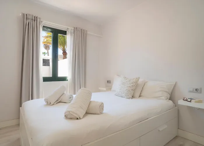 Lanzahost Casa Sunny Seafront *