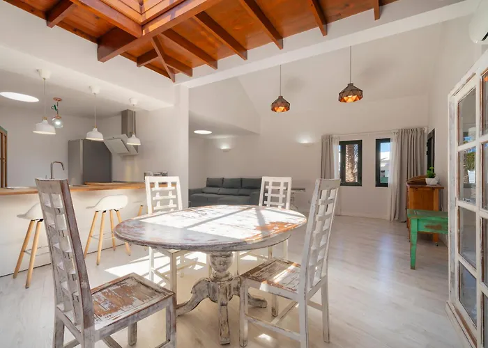 Lanzahost Casa Sunny Seafront Prázdninový dům